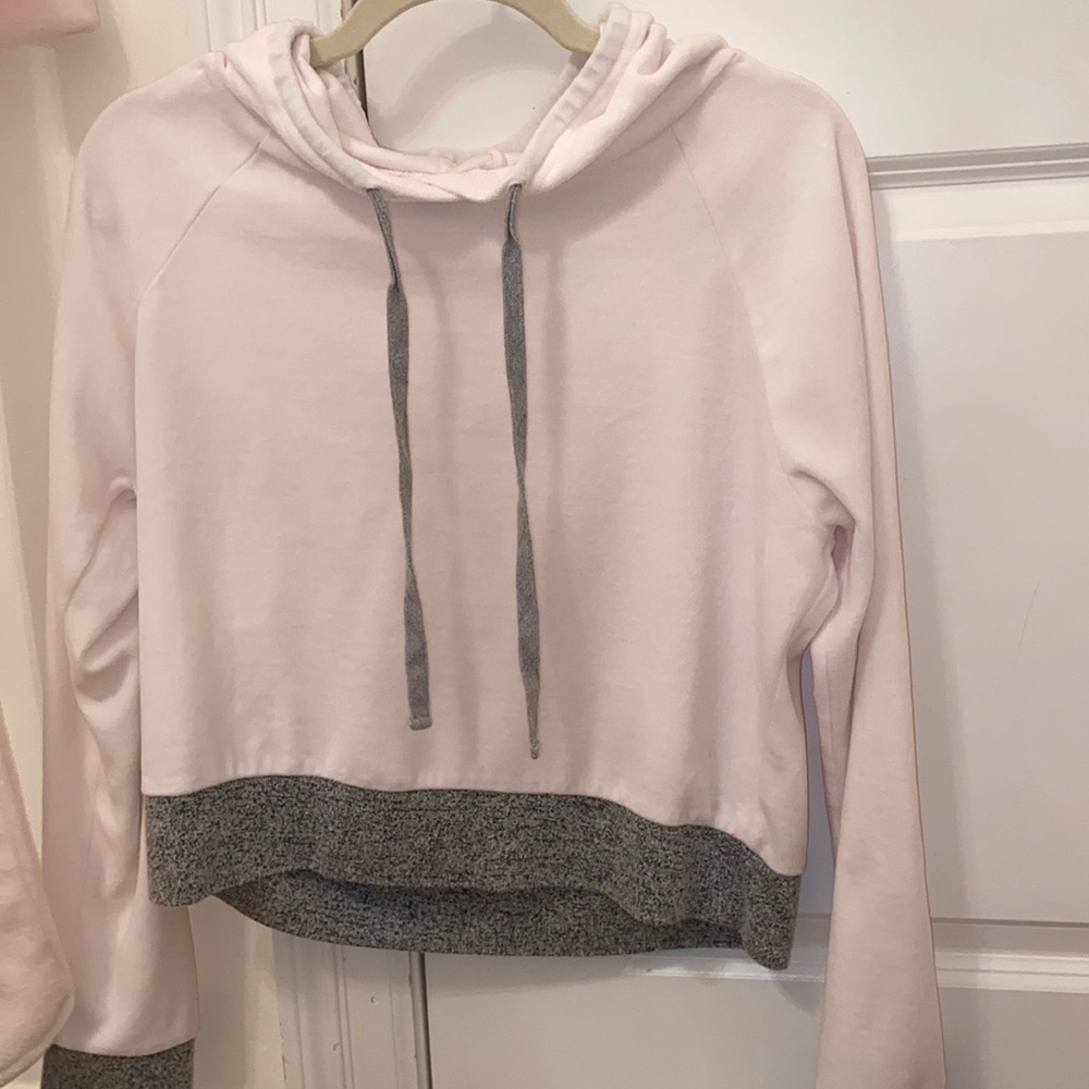 FOREVER 21 GIRLS STRING HOODIE
